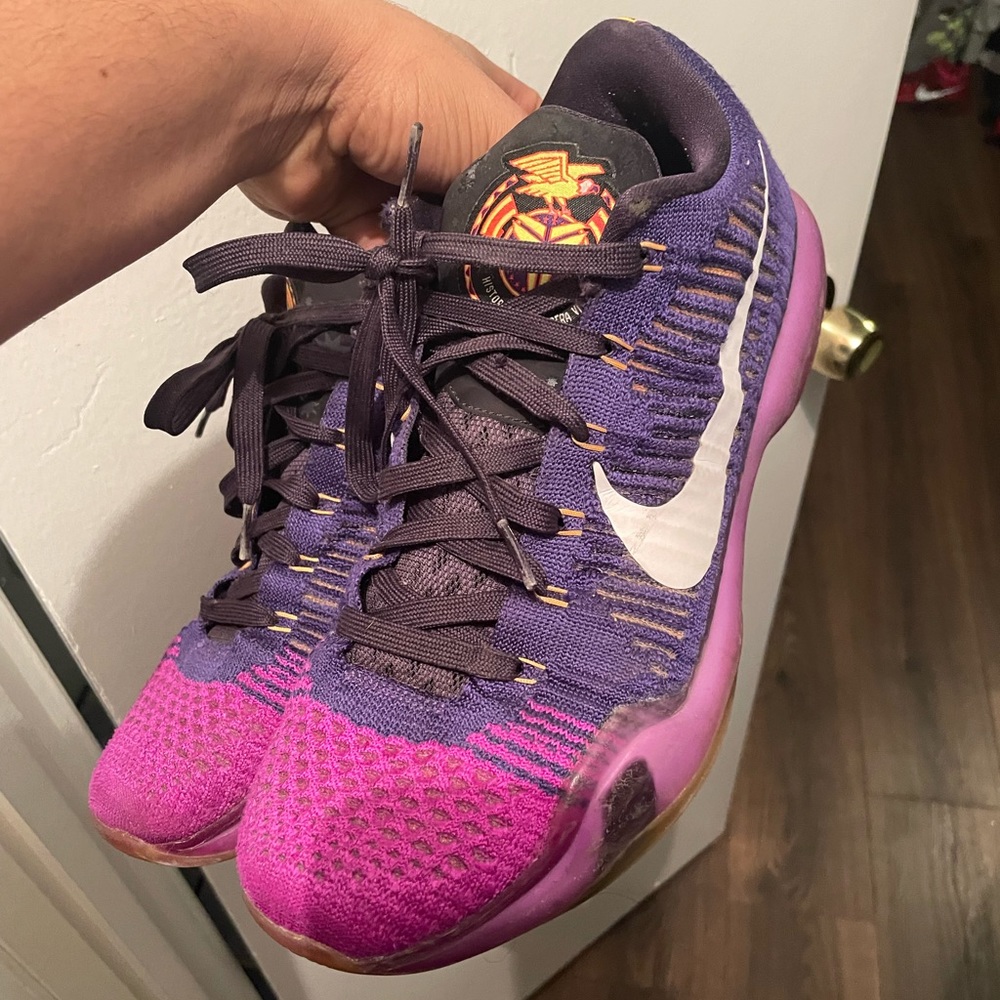 Kobe 10 - Picture 2 of 6